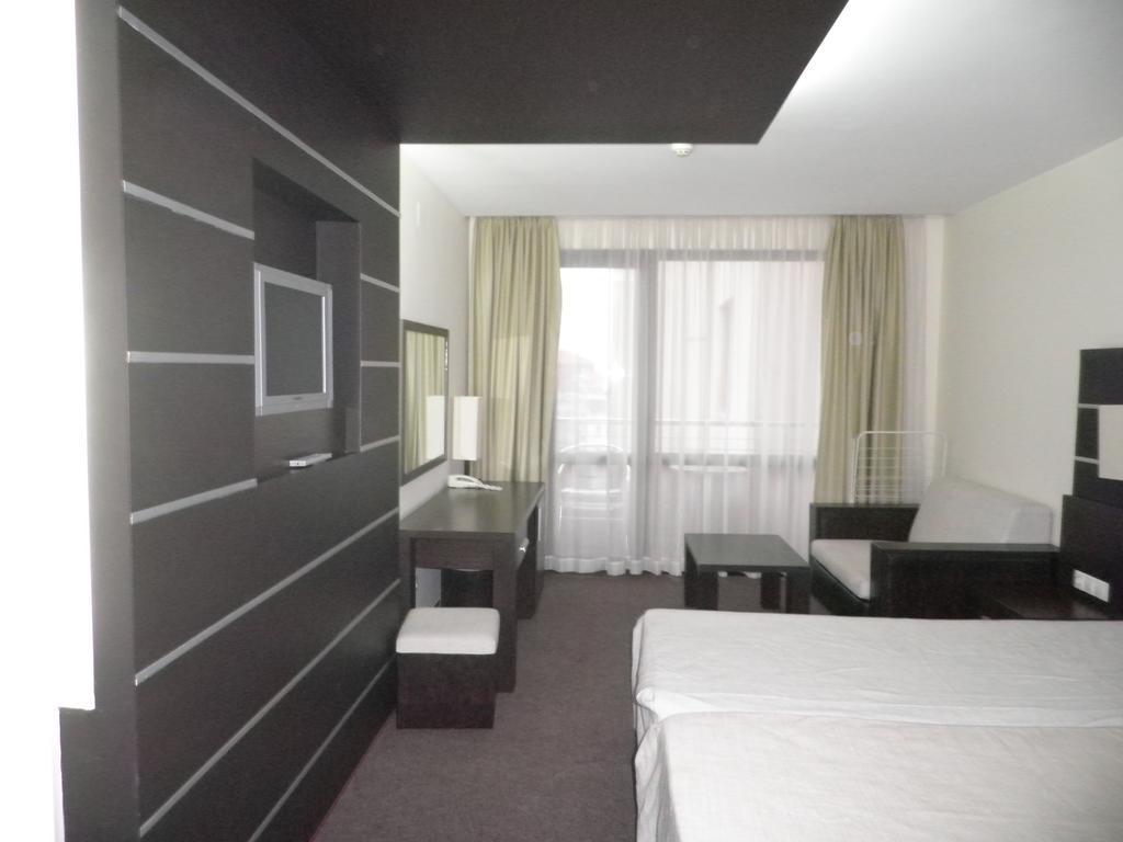 Hotel Vigo Nesebar Esterno foto